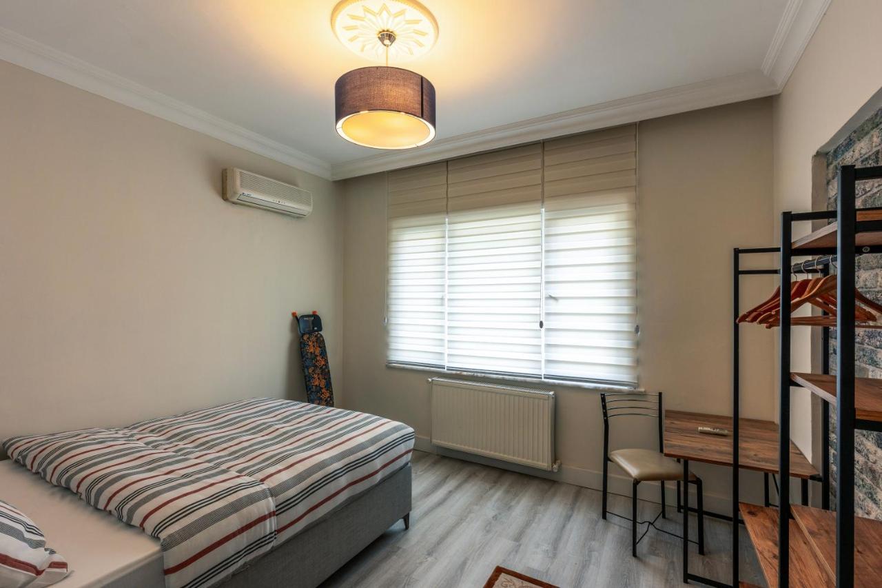 In The Center Of Taksim And Galataport 3 Bedrooms And 1 Living In Apartment Istanbul