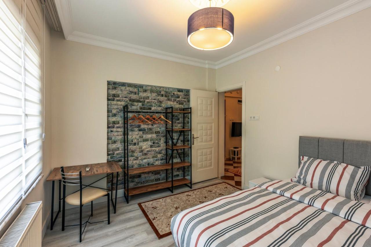 Apartment In The Center Of Taksim And Galataport 3 Bedrooms And 1 Living In *
